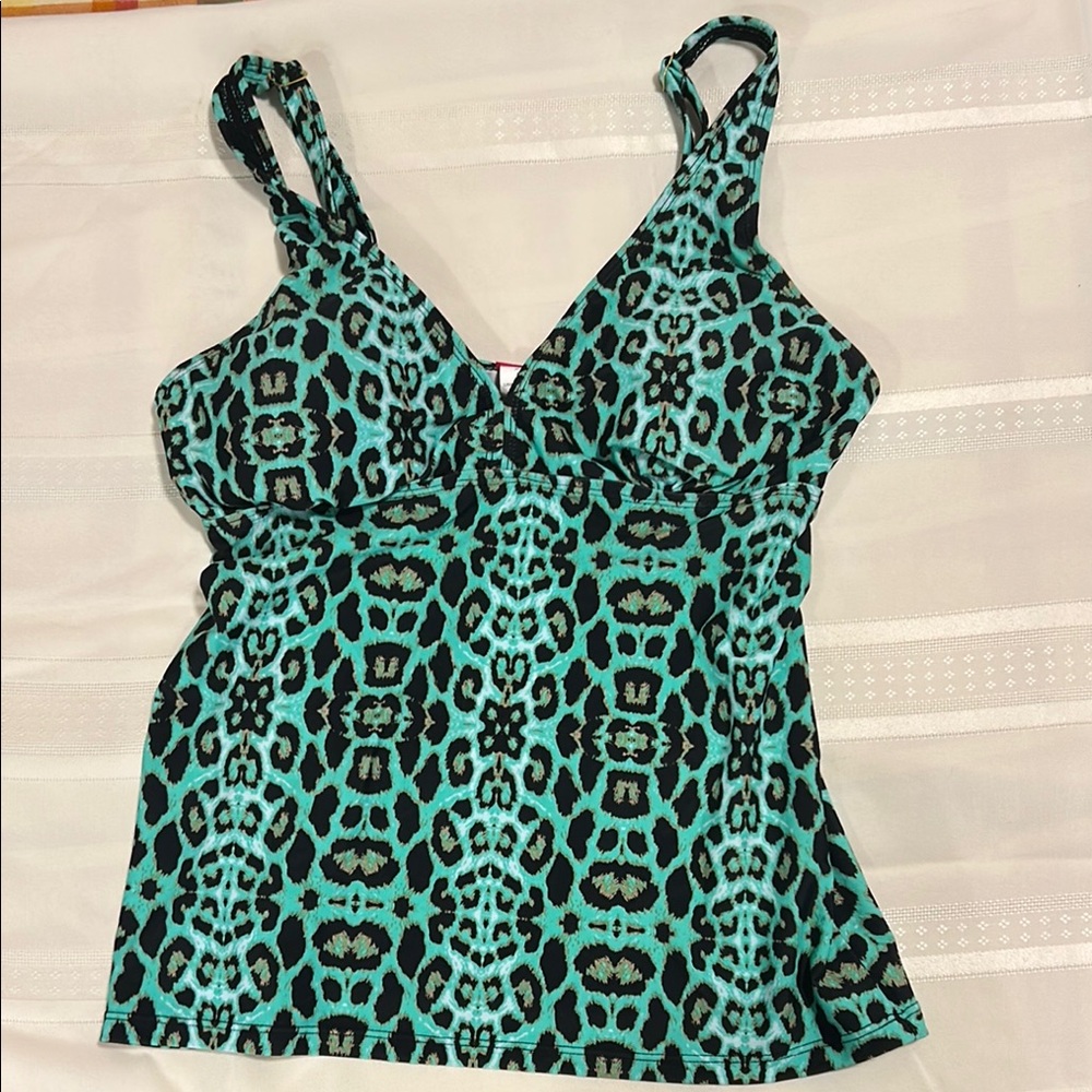 Stylish Leopard Print Women's swim top